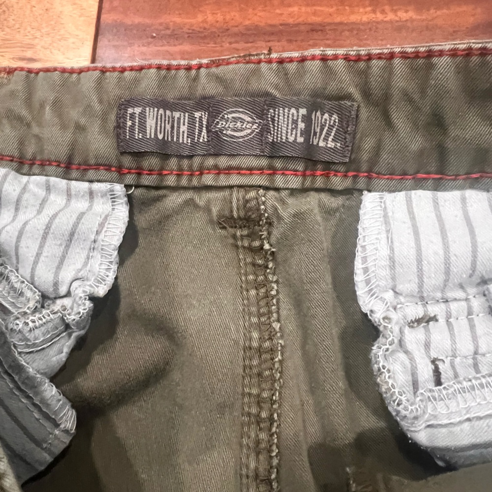 Dickies Women’s Crop Green Olive Cargo Pants 10 M L - Picture 3 of 6